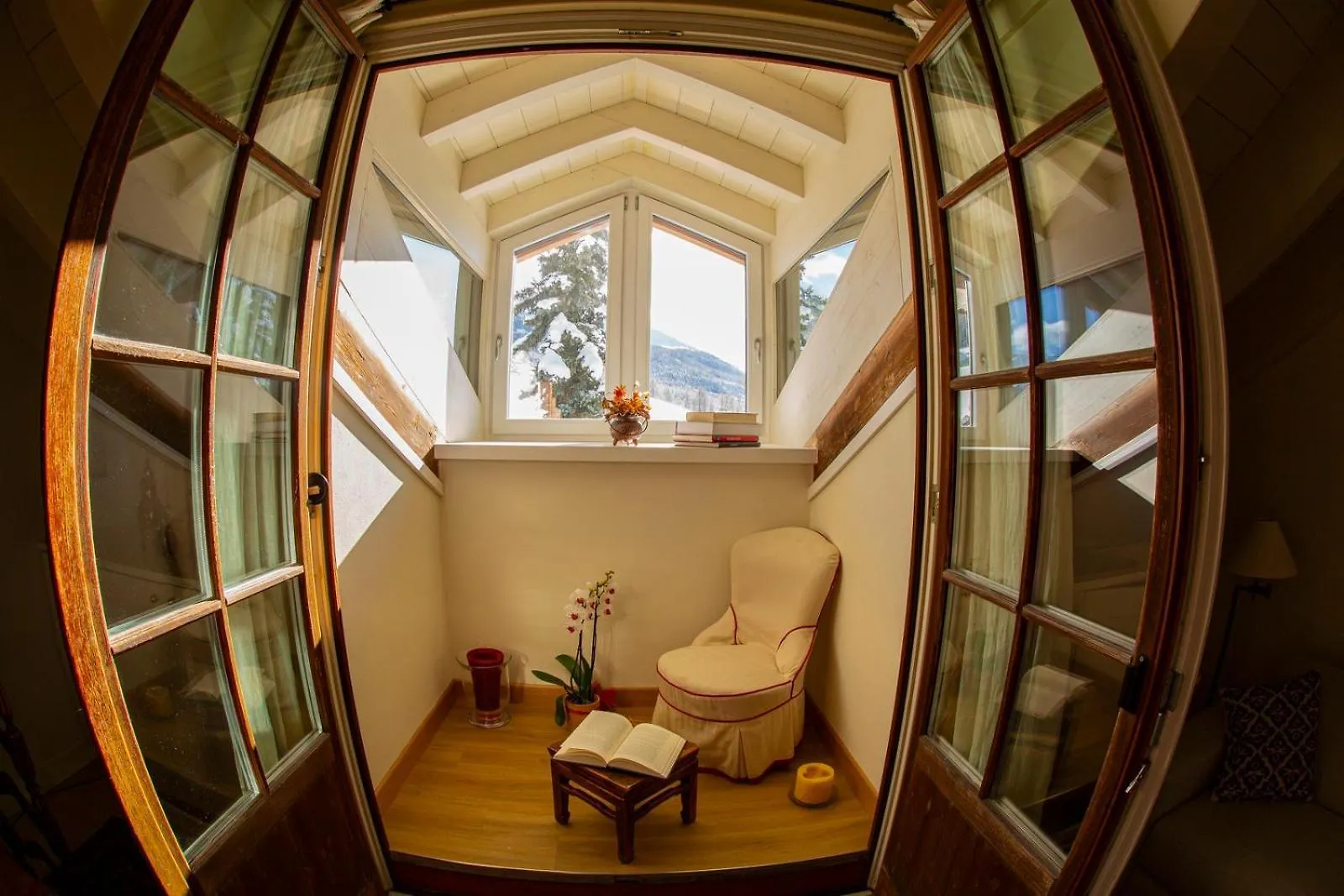White Pine Lodge Livigno 0*,